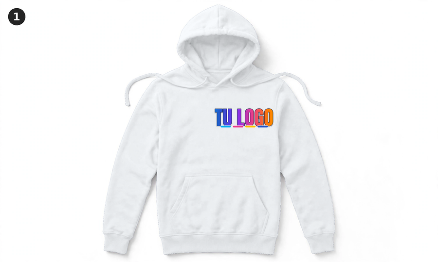 YC-OPCION-1-FRENTE-Blanco — logo de ejemplo chico en el pecho izquierdo